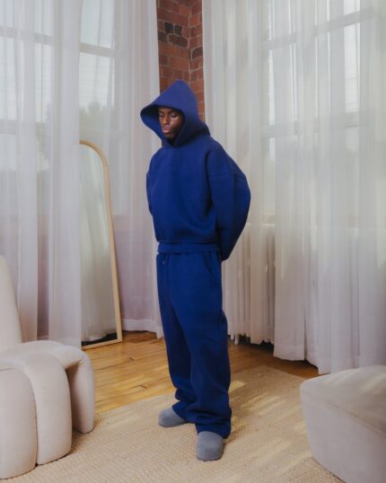 V2 Sweats In Midnight Navy